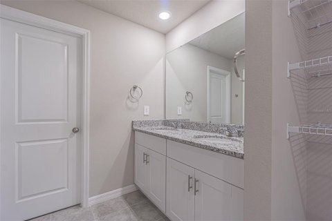 Снять в аренду таунхаус в Уэсли-Чепел, Флорида 6 комнат, 145.3м2, № 1824545 - фото 15