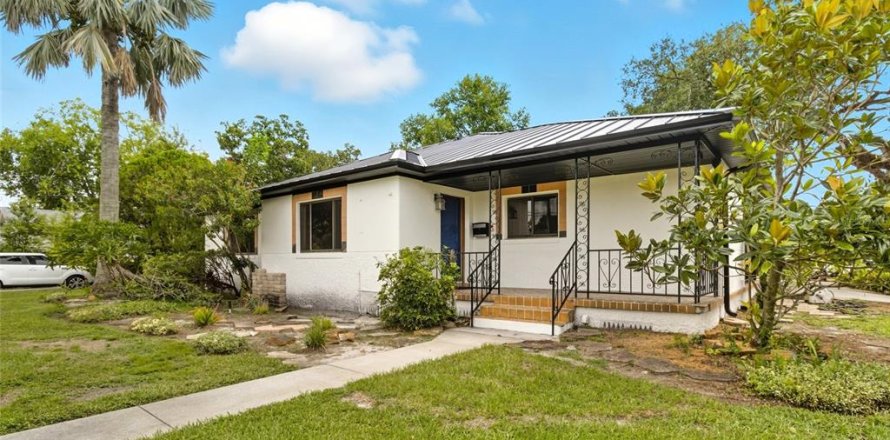 Villa ou maison à Tampa, Floride 4 chambres, 372.82 m2 № 1913502
