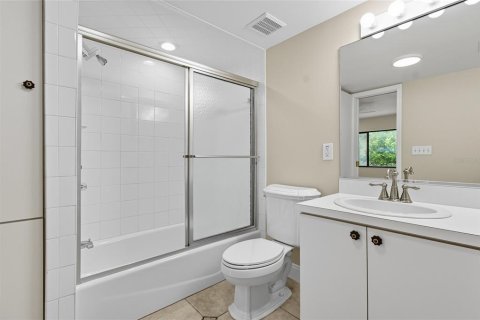 Casa en alquiler en Tampa, Florida, 4 dormitorios, 372.82 m2 № 1913502 - foto 30