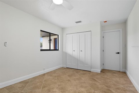 Casa en alquiler en Tampa, Florida, 4 dormitorios, 372.82 m2 № 1913502 - foto 20
