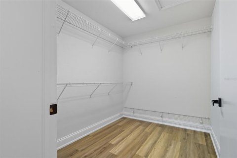 Casa en alquiler en Tampa, Florida, 4 dormitorios, 372.82 m2 № 1913502 - foto 16
