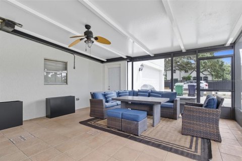 Casa en alquiler en Tampa, Florida, 4 dormitorios, 372.82 m2 № 1913502 - foto 11