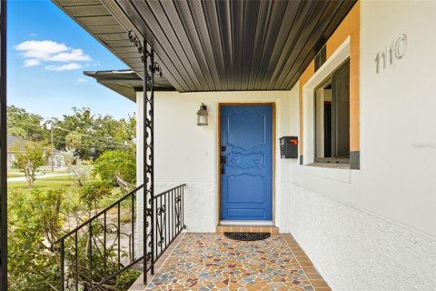Casa en alquiler en Tampa, Florida, 4 dormitorios, 372.82 m2 № 1913502 - foto 3