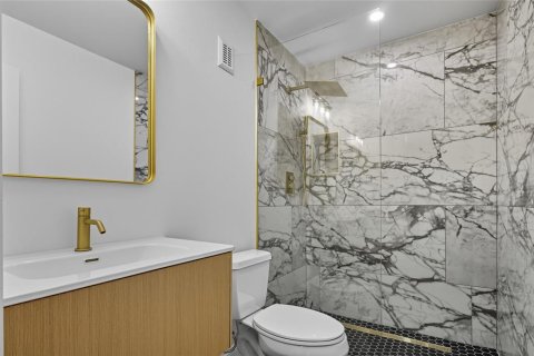 Casa en alquiler en Tampa, Florida, 4 dormitorios, 372.82 m2 № 1913502 - foto 12