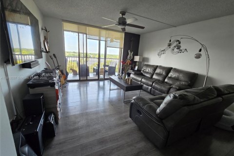 Condominio en venta en Miami, Florida, 2 dormitorios, 128.21 m2 № 1940032 - foto 2