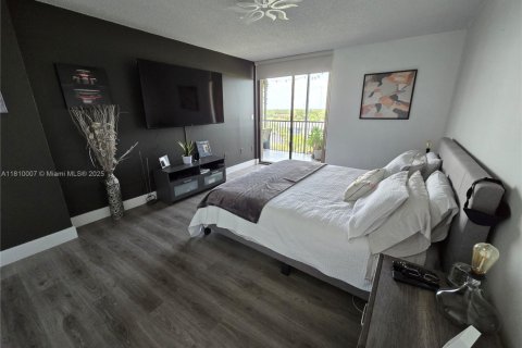 Condominio en venta en Miami, Florida, 2 dormitorios, 128.21 m2 № 1940032 - foto 10