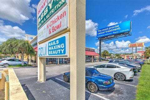 Immobilier commercial à vendre à Tampa, Floride: 334.45 m2 № 2387624 - photo 4