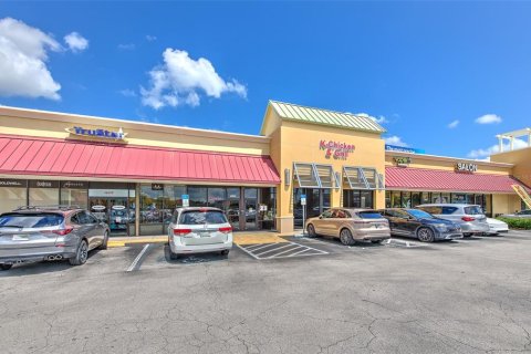 Immobilier commercial à Tampa, Floride 334.45 m2 № 2387624