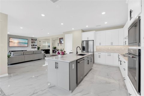 Villa ou maison à vendre à Orlando, Floride: 5 chambres, 350.89 m2 № 1917022 - photo 10