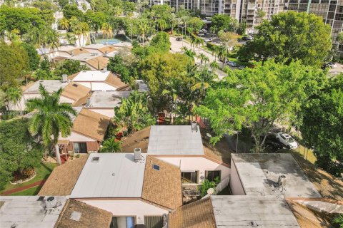 Villa ou maison à vendre à Hallandale Beach, Floride: 3 chambres, 150.87 m2 № 2034724 - photo 7