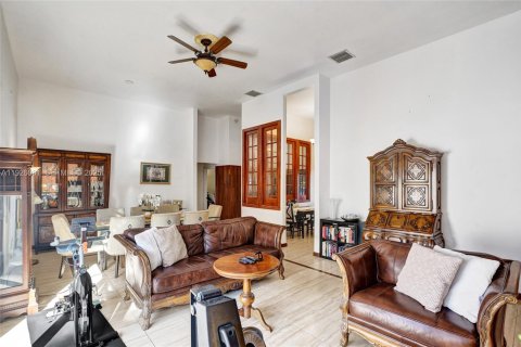 Villa ou maison à vendre à Hallandale Beach, Floride: 3 chambres, 150.87 m2 № 2034724 - photo 26