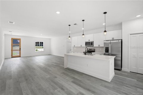 House in Citrus Springs, Florida 4 bedrooms, 164.81 sq.m. № 2207227 - photo 10