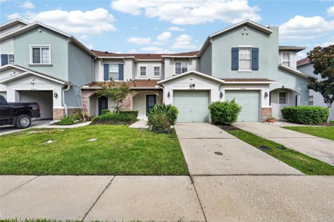 Adosado en Kissimmee, Florida 2 dormitorios, 128.76 m2 № 2230097