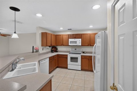 Touwnhouse à vendre à Kissimmee, Floride: 2 chambres, 128.76 m2 № 2230097 - photo 6
