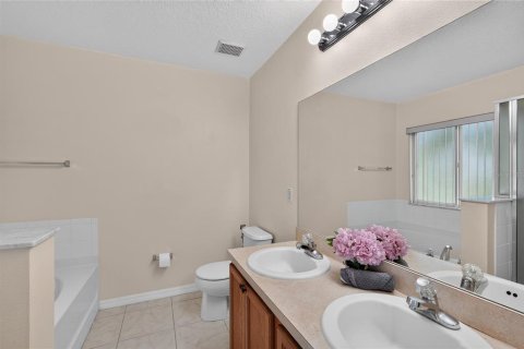 Touwnhouse à vendre à Kissimmee, Floride: 2 chambres, 128.76 m2 № 2230097 - photo 15