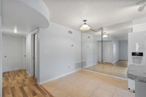 Condo in Ormond Beach, Florida, 2 bedrooms  № 1539922 - photo 13