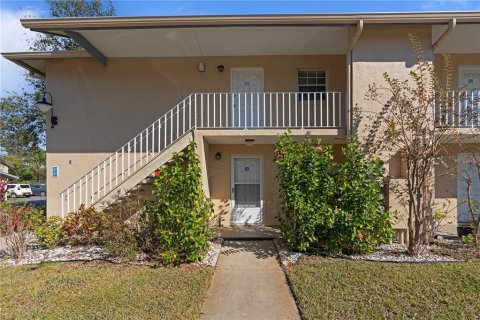 Condo in Ormond Beach, Florida, 2 bedrooms  № 1539922 - photo 1