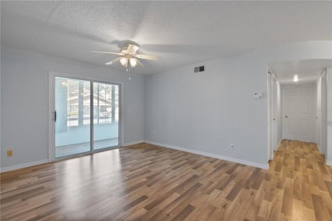 Condo in Ormond Beach, Florida, 2 bedrooms  № 1539922 - photo 11