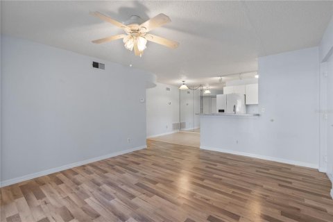 Condo in Ormond Beach, Florida, 2 bedrooms  № 1539922 - photo 15