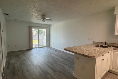 Appartement à louer à Englewood, Floride: 2 chambres, 75.07 m2 № 2131419 - photo 7