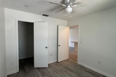 Appartement à louer à Englewood, Floride: 2 chambres, 75.07 m2 № 2131419 - photo 9