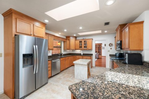 House in Gainesville, Florida 3 bedrooms, 263.84 sq.m. № 1827327 - photo 17