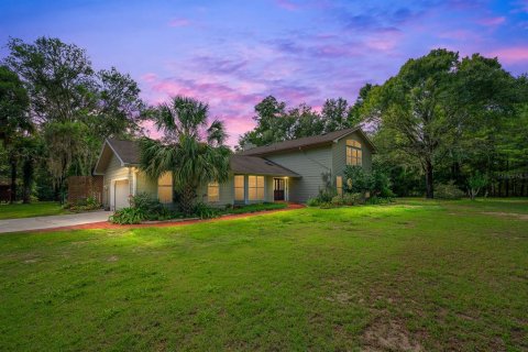 House in Gainesville, Florida 3 bedrooms, 263.84 sq.m. № 1827327 - photo 2