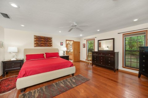 House in Gainesville, Florida 3 bedrooms, 263.84 sq.m. № 1827327 - photo 30