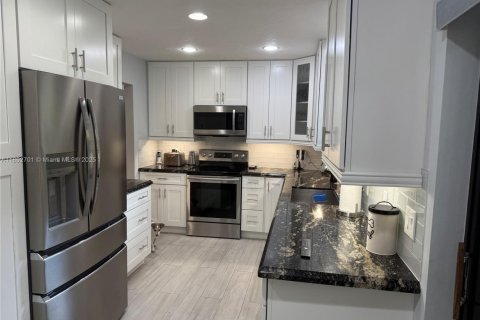 House in Boca Raton, Florida 2 bedrooms, 141.21 sq.m. № 1877672 - photo 10