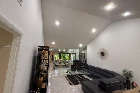 House in Boca Raton, Florida 2 bedrooms, 141.21 sq.m. № 1877672 - photo 8