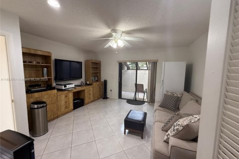 House in Boca Raton, Florida 2 bedrooms, 141.21 sq.m. № 1877672 - photo 21