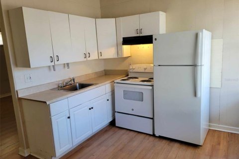 Villa ou maison à louer à Sarasota, Floride: 2 chambres, 71.35 m2 № 2430314 - photo 3