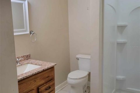 Villa ou maison à louer à Sarasota, Floride: 2 chambres, 71.35 m2 № 2430314 - photo 9