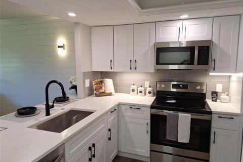 Apartment in Sarasota, Florida 2 bedrooms, 99.03 sq.m. № 749446 - photo 2