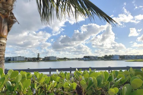 Condominio en alquiler en Boca Raton, Florida, 1 dormitorio, 68.56 m2 № 2262014 - foto 22