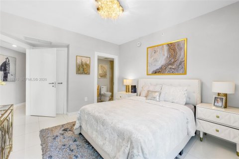 Condominio en venta en Miami, Florida, 2 dormitorios, 142.98 m2 № 2076641 - foto 24