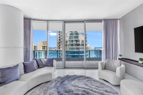 Condominio en venta en Miami, Florida, 2 dormitorios, 142.98 m2 № 2076641 - foto 11
