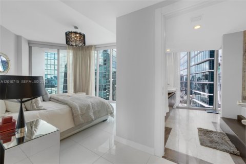 Condominio en venta en Miami, Florida, 2 dormitorios, 142.98 m2 № 2076641 - foto 13