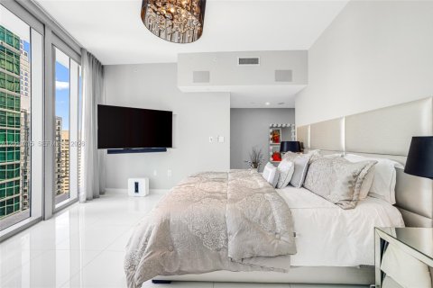 Condominio en venta en Miami, Florida, 2 dormitorios, 142.98 m2 № 2076641 - foto 15