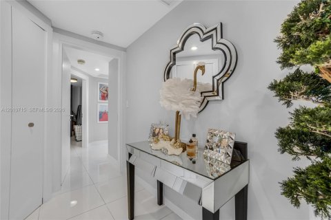 Condominio en venta en Miami, Florida, 2 dormitorios, 142.98 m2 № 2076641 - foto 26