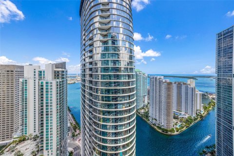 Condominio en venta en Miami, Florida, 2 dormitorios, 142.98 m2 № 2076641 - foto 29