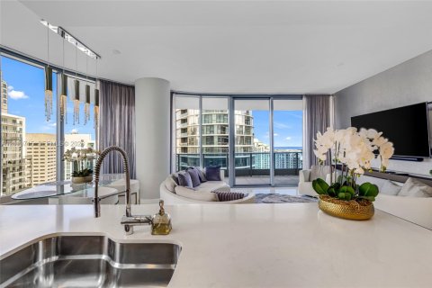 Condominio en venta en Miami, Florida, 2 dormitorios, 142.98 m2 № 2076641 - foto 5