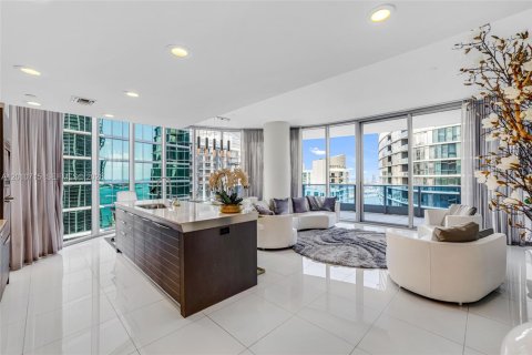 Condo in Miami, Florida, 2 bedrooms  № 2076641