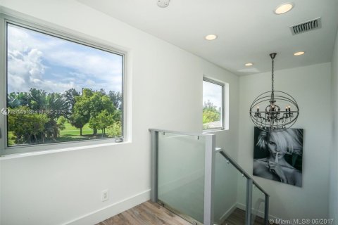 Villa ou maison à vendre à Miami Beach, Floride: 5 chambres, 394.65 m2 № 1987310 - photo 19