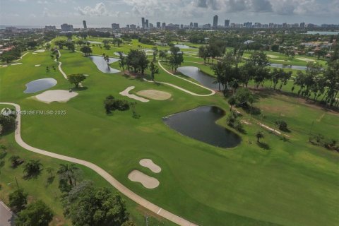 Villa ou maison à vendre à Miami Beach, Floride: 5 chambres, 394.65 m2 № 1987310 - photo 13