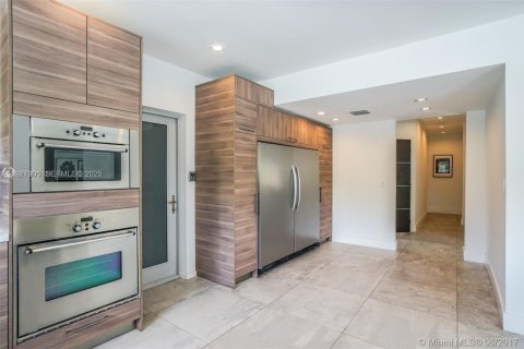 Villa ou maison à vendre à Miami Beach, Floride: 5 chambres, 394.65 m2 № 1987310 - photo 15