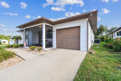 Casa en venta en Lakeland, Florida, 2 dormitorios, 125.88 m2 № 1886446 - foto 1