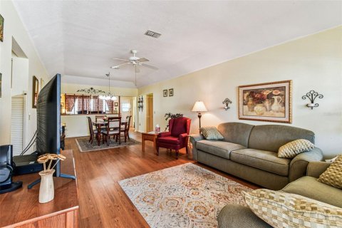 Casa en venta en Lakeland, Florida, 2 dormitorios, 125.88 m2 № 1886446 - foto 7