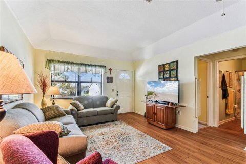 Casa en venta en Lakeland, Florida, 2 dormitorios, 125.88 m2 № 1886446 - foto 8
