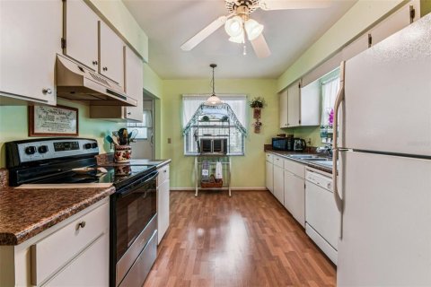 Casa en venta en Lakeland, Florida, 2 dormitorios, 125.88 m2 № 1886446 - foto 17